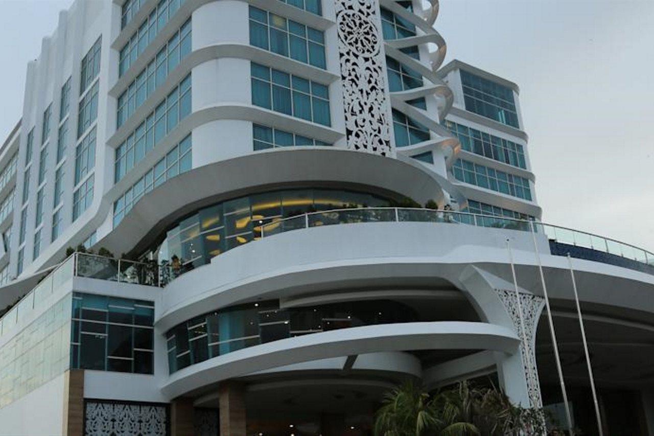 Golden Tulip Galaxy Hotel Banjarmasin Banjarmasin  Esterno foto